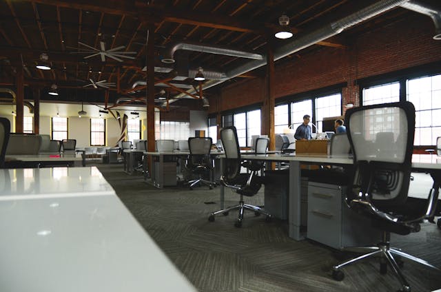 Co-working & Startup Spaces Co-working & Startup Spaces